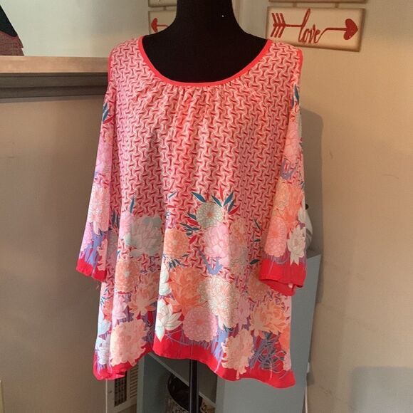 Bobeau cold  shoulder bell sleeve flower pattern XL blouse preloved ❤️ - Picture 2 of 13
